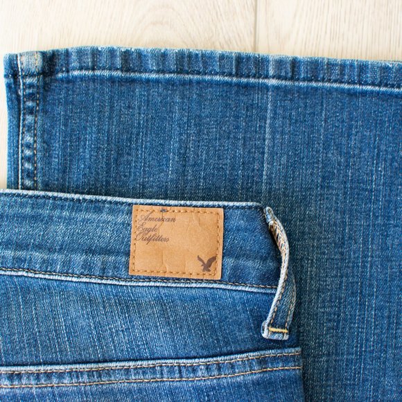 AE Hipster flare stretch dark wash Size 4R - Picture 15 of 17